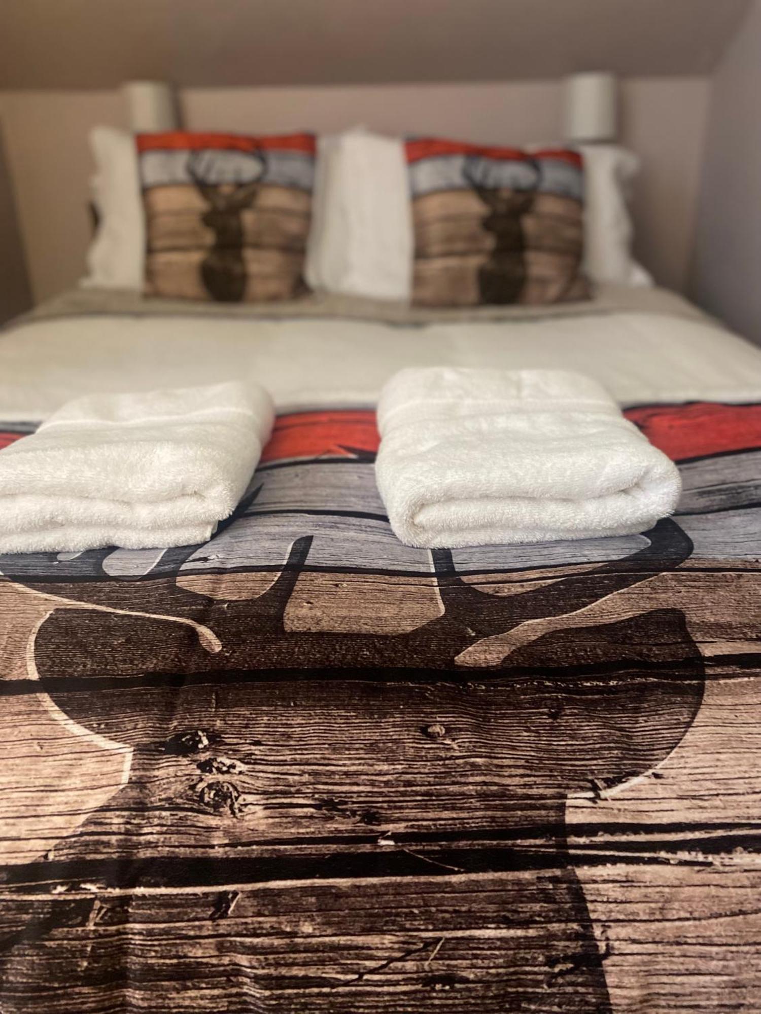 Blue Spruce Bed And Breakfast Muskoka Gravenhurst Extérieur photo