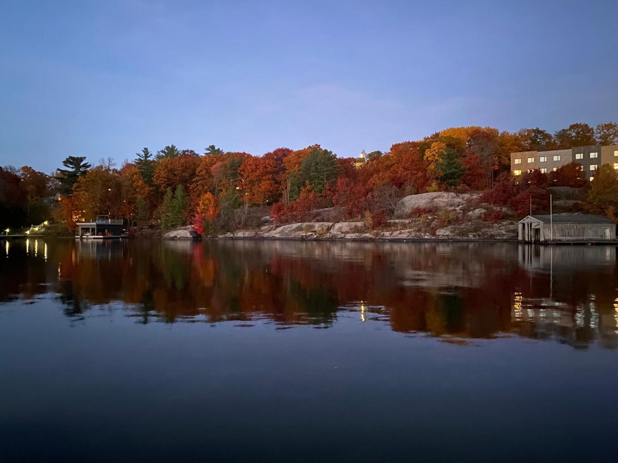 Blue Spruce Bed And Breakfast Muskoka Gravenhurst Extérieur photo